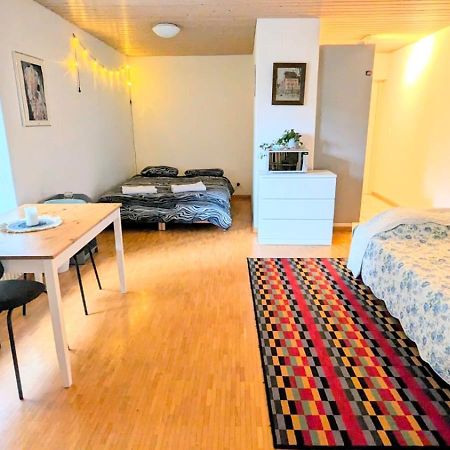 شقة Urban Retreat - Cozy Studio With Private Patio زيورخ المظهر الخارجي الصورة